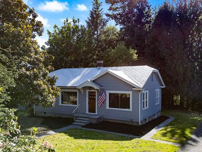 173 Pioneer Ave NE