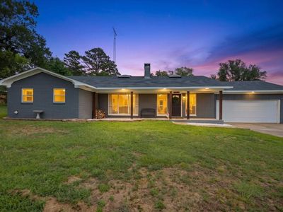 2300 Country Club Dr