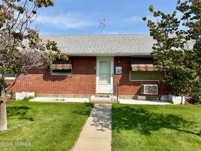 223 N 38th Ave