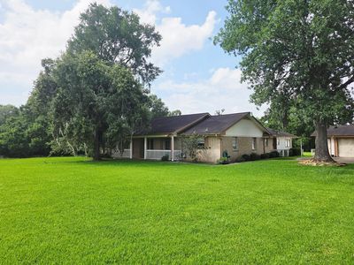 503 Greenbriar Dr