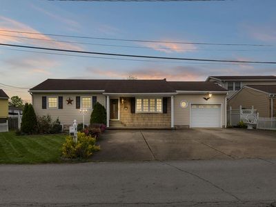 405 Baywood Avenue