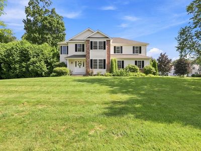 32 Waterford Dr