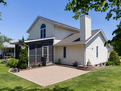 Property at 3010 Meadow Glen St, Marion, IA
