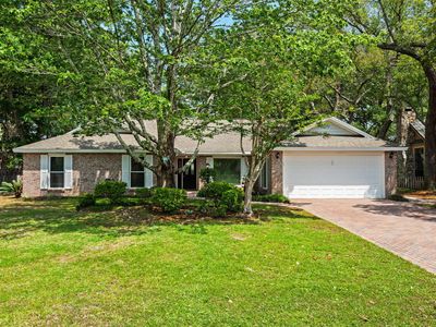 252 Dominica Cir W