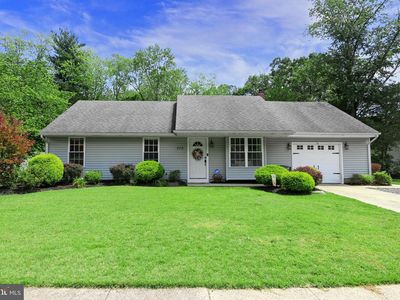 570 Greenbriar Dr
