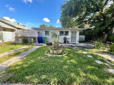 1874 NW 19th St