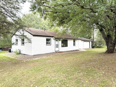 1530 Briarwood Ln NE