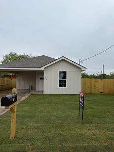 633 W Avenue Z