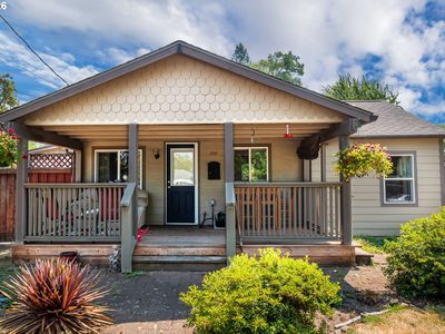 60 E 30th Ave