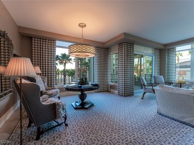 1 Hughes Center Dr Unit 304