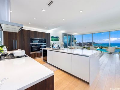 1118 Ala Moana Blvd APT 2706