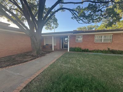 Property at 810 8th St, Wolfforth, TX