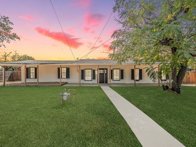 307 Ross Ave