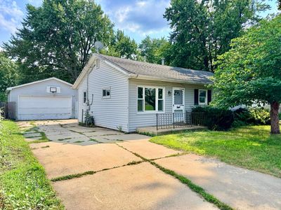 1111 Evans Ave