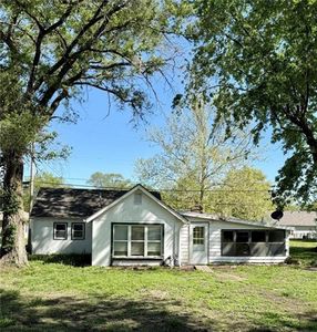 Property at 215 W 3rd St, Tonganoxie, KS