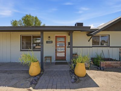 1239 W ELNA RAE Street