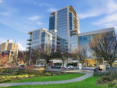 1001 NW Lovejoy St UNIT 208