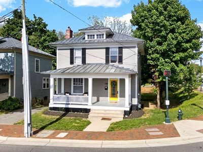 342 N Lewis St