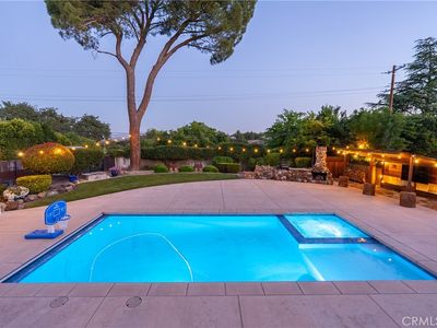 230 Crestline Dr