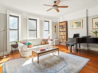 457 3rd St APT 1L