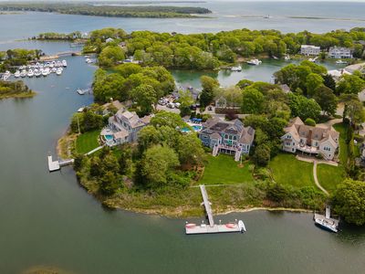 8 Bowsprit Point