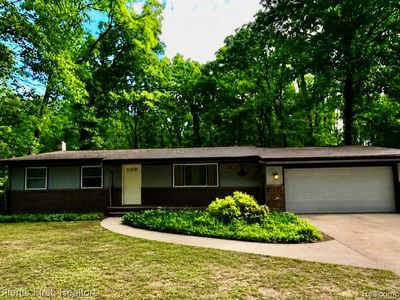 5844 Crandall Rd
