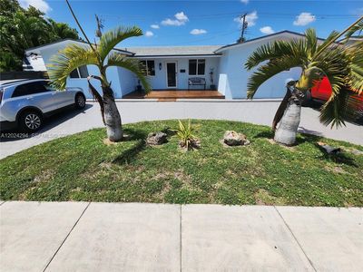 9591 SW 52nd Ter