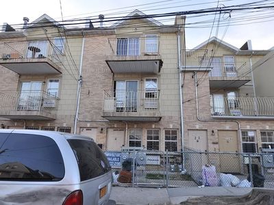 1361 Pinson St FLOOR 1