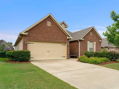 1012 Bethpage Ln