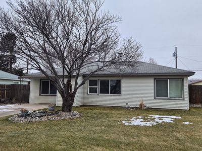 1030 N Everett Ave W