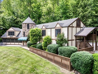 3950 Castle Rd