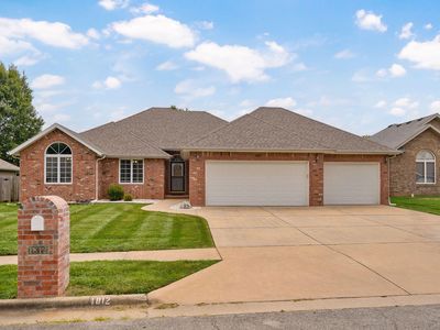 1812 W Village Lane