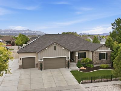121 W Misty Ln