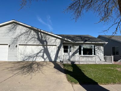 1225 6th Ave N
