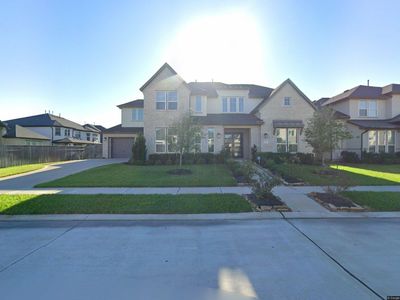 2411 Fountain Breeze Dr