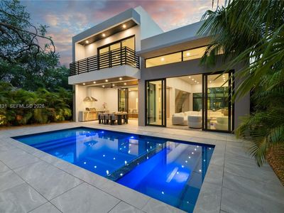 280 NW 47th St