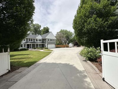 1360 Shady Lane Way