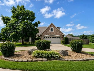 3907 W Mountain View Dr