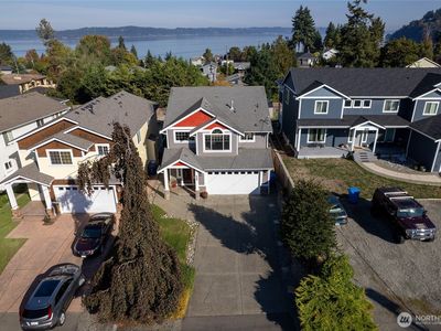 409 Wana Wana Place NE