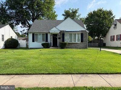 147 Russell Ave