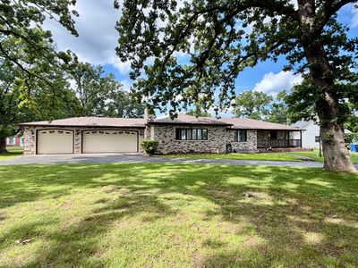 3 W Forest Hill Dr
