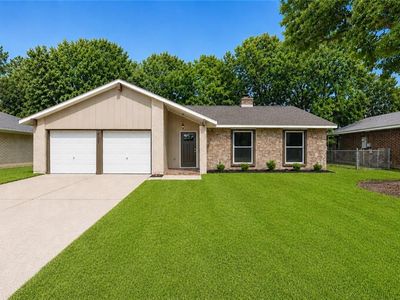 107 W Queens Dr