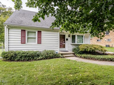 4422 Foxglove Rd