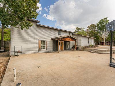 4155 Oakwood Road