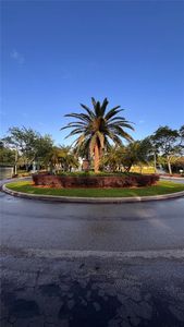 4943 Leeward Ln #3204