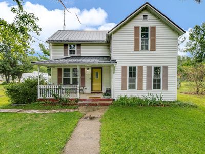 306 N High St