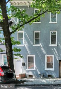 226 S 4th St