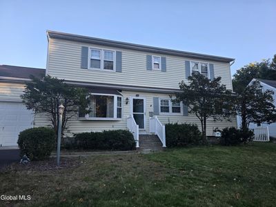 4 Chris Place