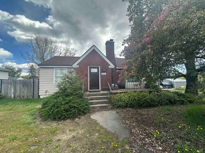 2821 W Longfellow Ave