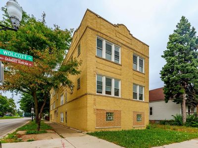 1908 W Marquette Rd
